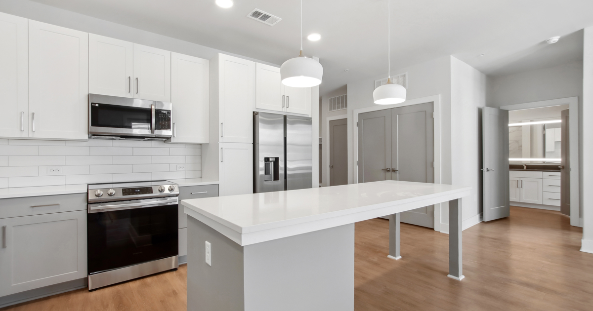 Picture of Expo Apartments: Modern Urban Living in Seattle's Best | Essex